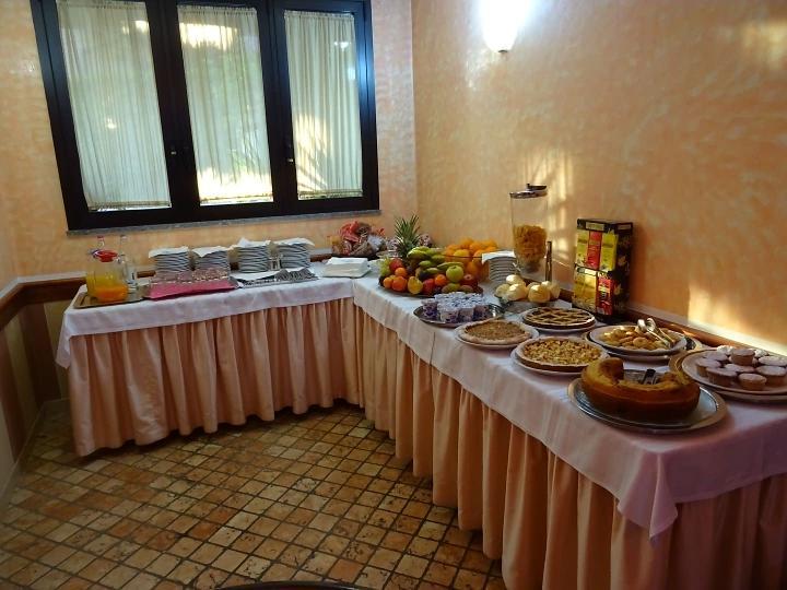 Albergo Ristorante Il Delfino Novara Exterior foto